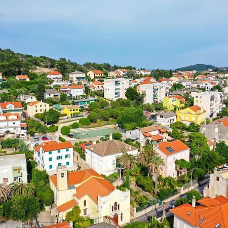 Apartman Leon & Rent A Quad Mali Lošinj Exterior foto